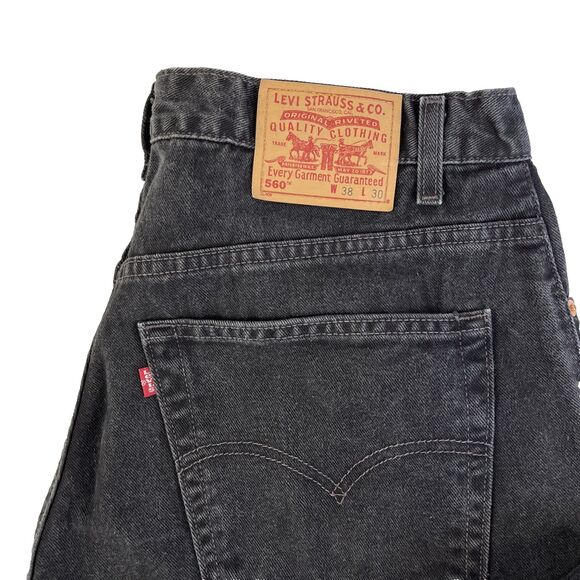 Vintage Y2K Levi’s 560 Black Denim Jeans Size 38x30 Loose Fit Tapered Leg - Picture 2 of 8
